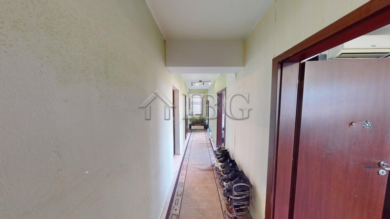 Two-Bedroom Apartment for Sale in Sunny House Complex, Kosharitsa — photo 25 of 25