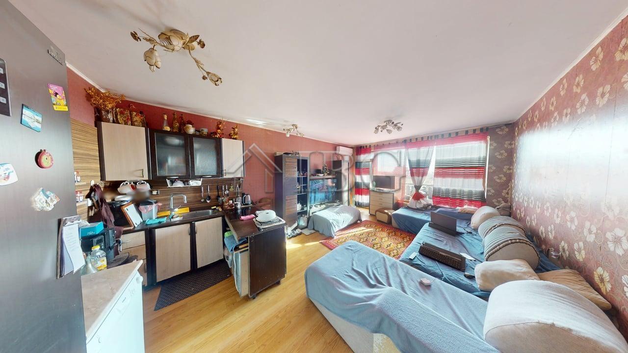 Two-Bedroom Apartment for Sale in Sunny House Complex, Kosharitsa — photo 2