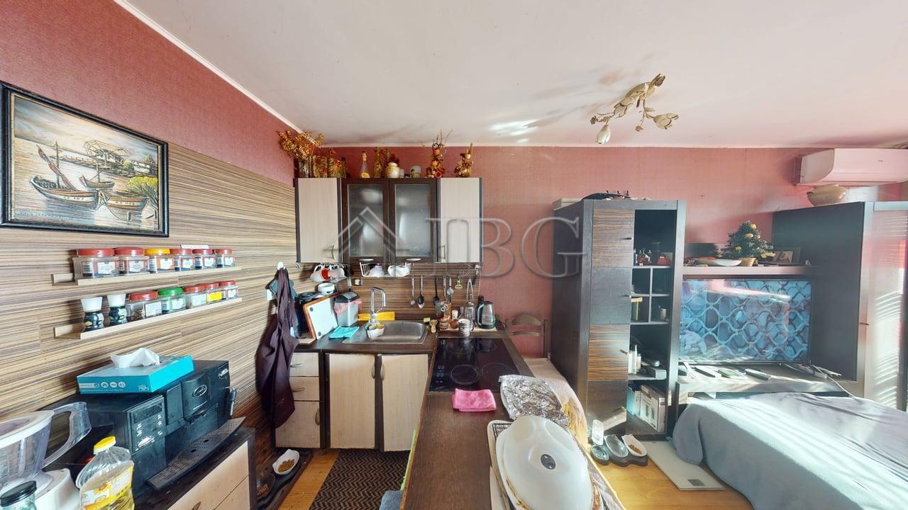 Two-Bedroom Apartment for Sale in Sunny House Complex, Kosharitsa — photo 6 of 25