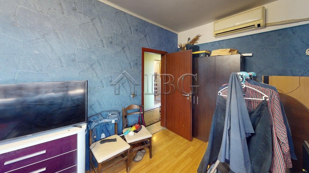 Two-Bedroom Apartment for Sale in Sunny House Complex, Kosharitsa — photo 10 of 25