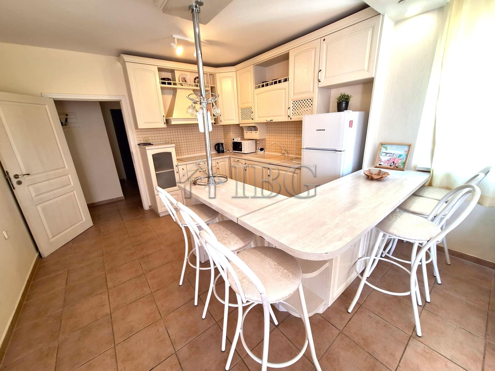 Spacious 2-Bedroom Apartment with Pool View - complex Breeze, Sunny Beach — photo 14 of 25