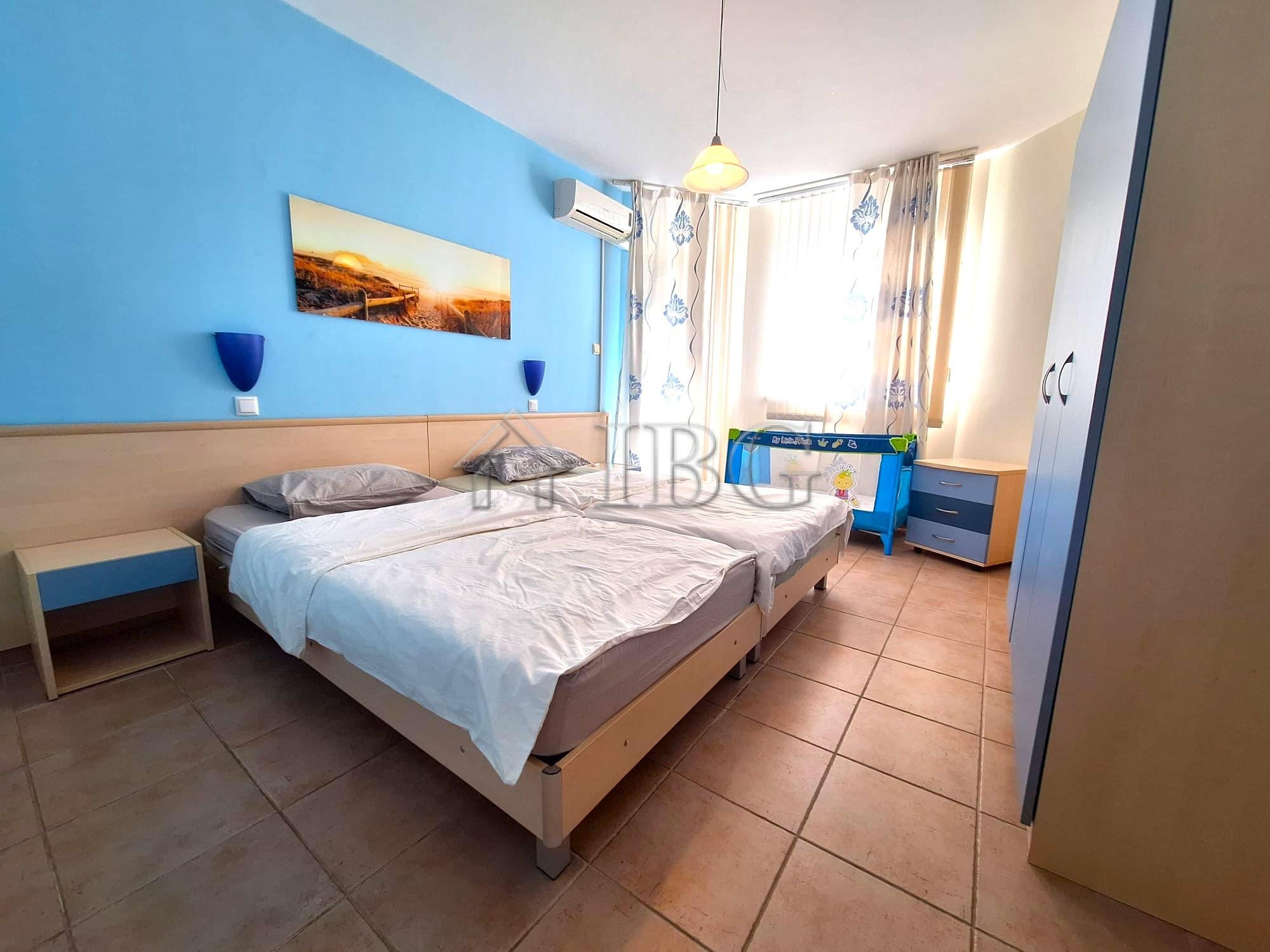 Spacious 2-Bedroom Apartment with Pool View - complex Breeze, Sunny Beach — photo 24 of 25