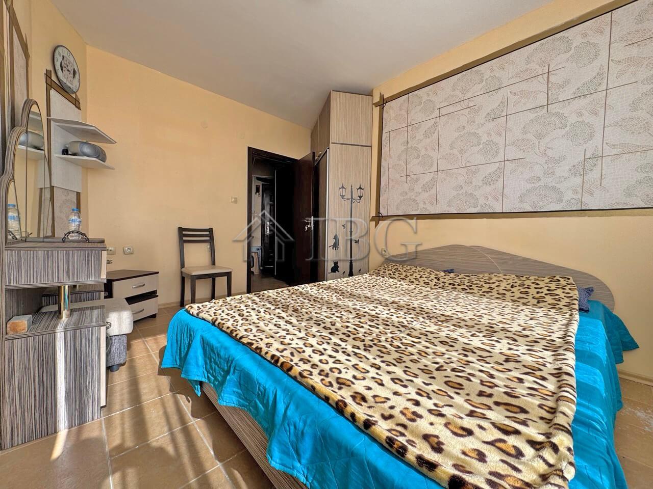 One-bedroom Apartment with Sea View in Complex Anna Maria, Kosharitsa — photo 10 of 18