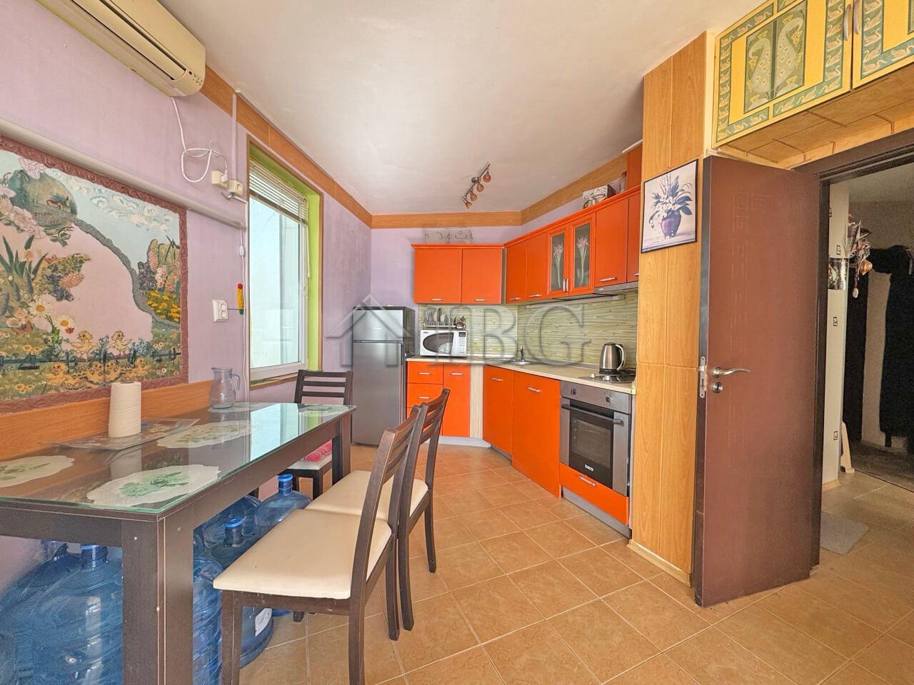 One-bedroom Apartment with Sea View in Complex Anna Maria, Kosharitsa — photo 12 of 18