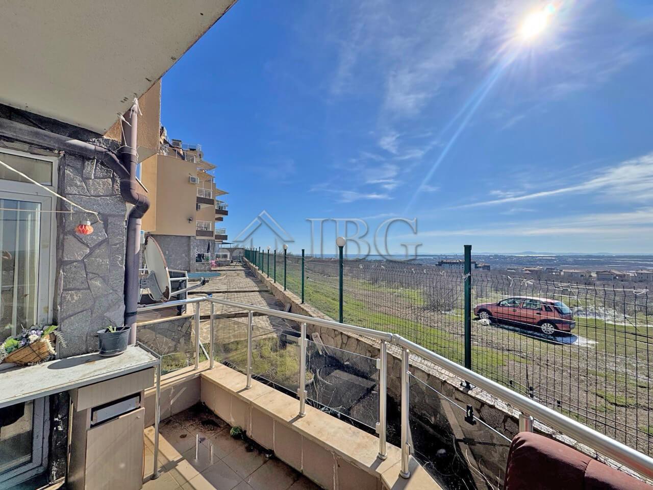 One-bedroom Apartment with Sea View in Complex Anna Maria, Kosharitsa — photo 4