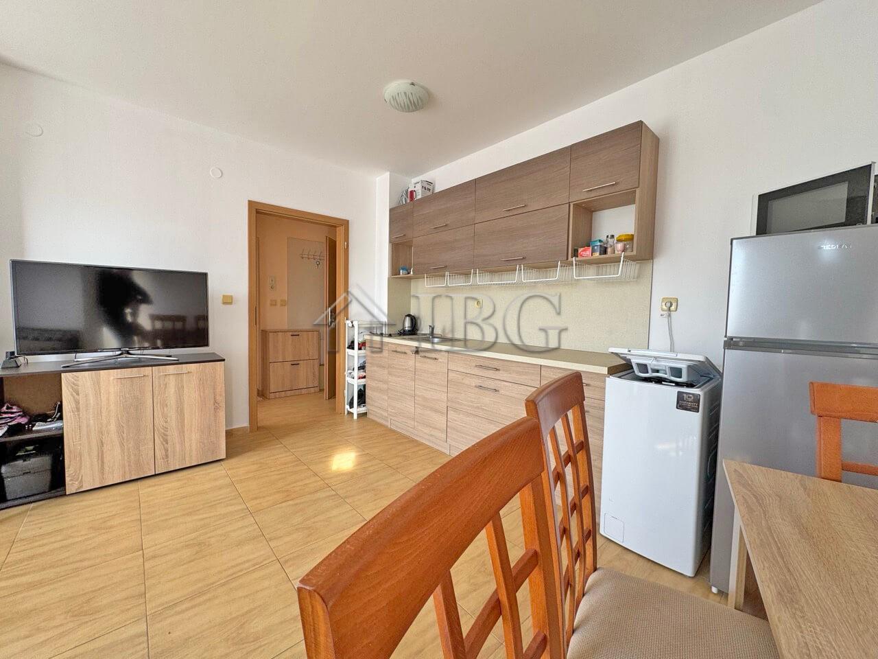 One-Bedroom Apartment in Aqua Dreams, Sveti Vlas — photo 13 of 16