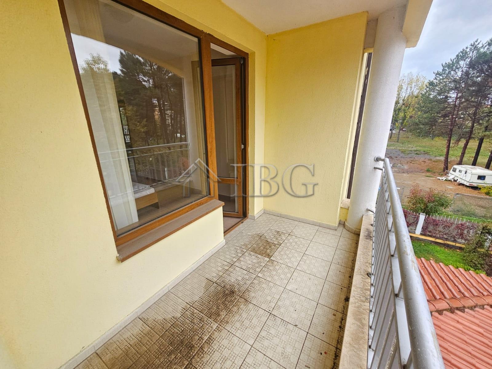 Two-Bedroom Apartment with 2 Bathrooms and Pool View Summer Dreams, Sunny Beach — photo 13 of 25