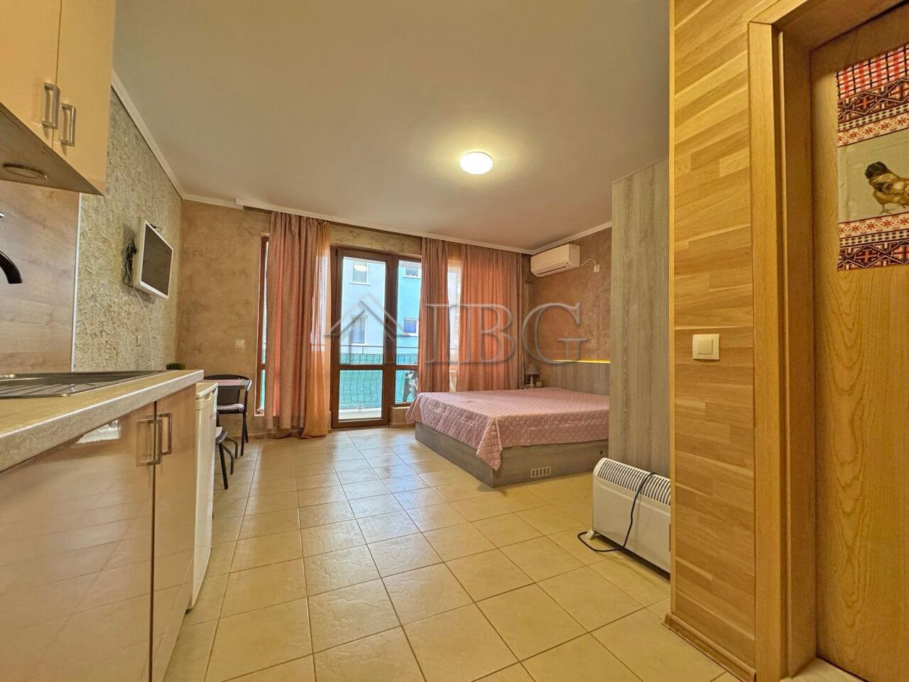 Studio Apartment in Diamond Bay, Sunny Beach — photo 12 of 13