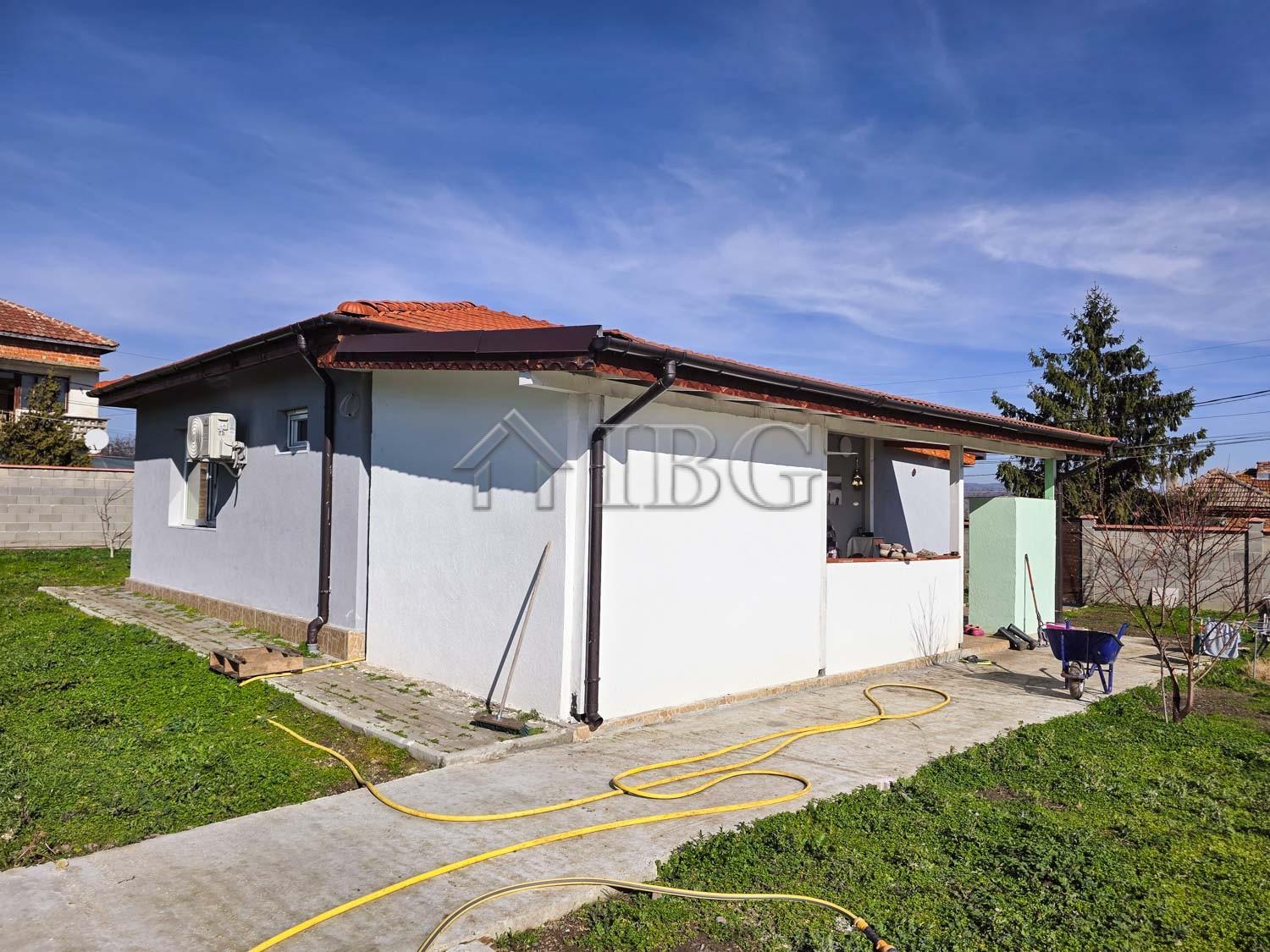 Detached House with 800 sq.m. Garden Only 7 km from Sunny Beach — Burgas