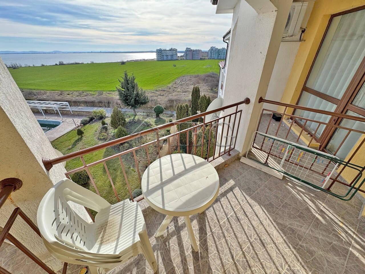 One-Bedroom Apartment with Sea View in Rutland Beach, Ravda — photo 3