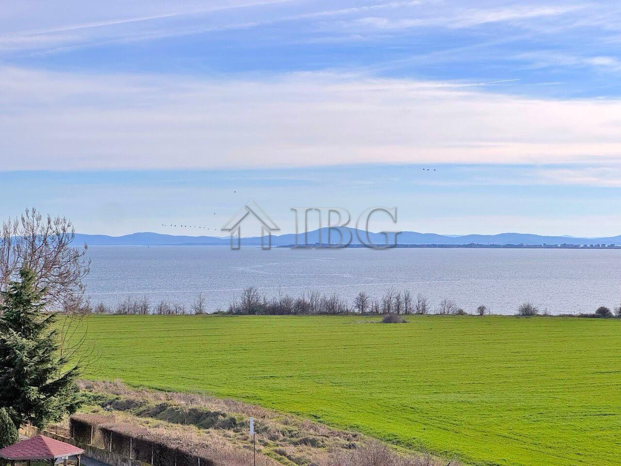 One-Bedroom Apartment with Sea View in Rutland Beach, Ravda — photo 2