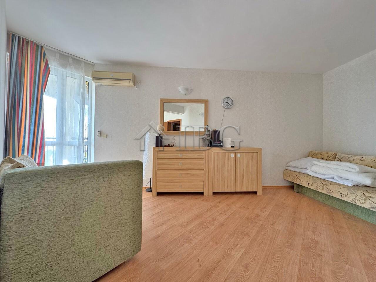 One-Bedroom Apartment with Sea View in Rutland Beach, Ravda — photo 7 of 20