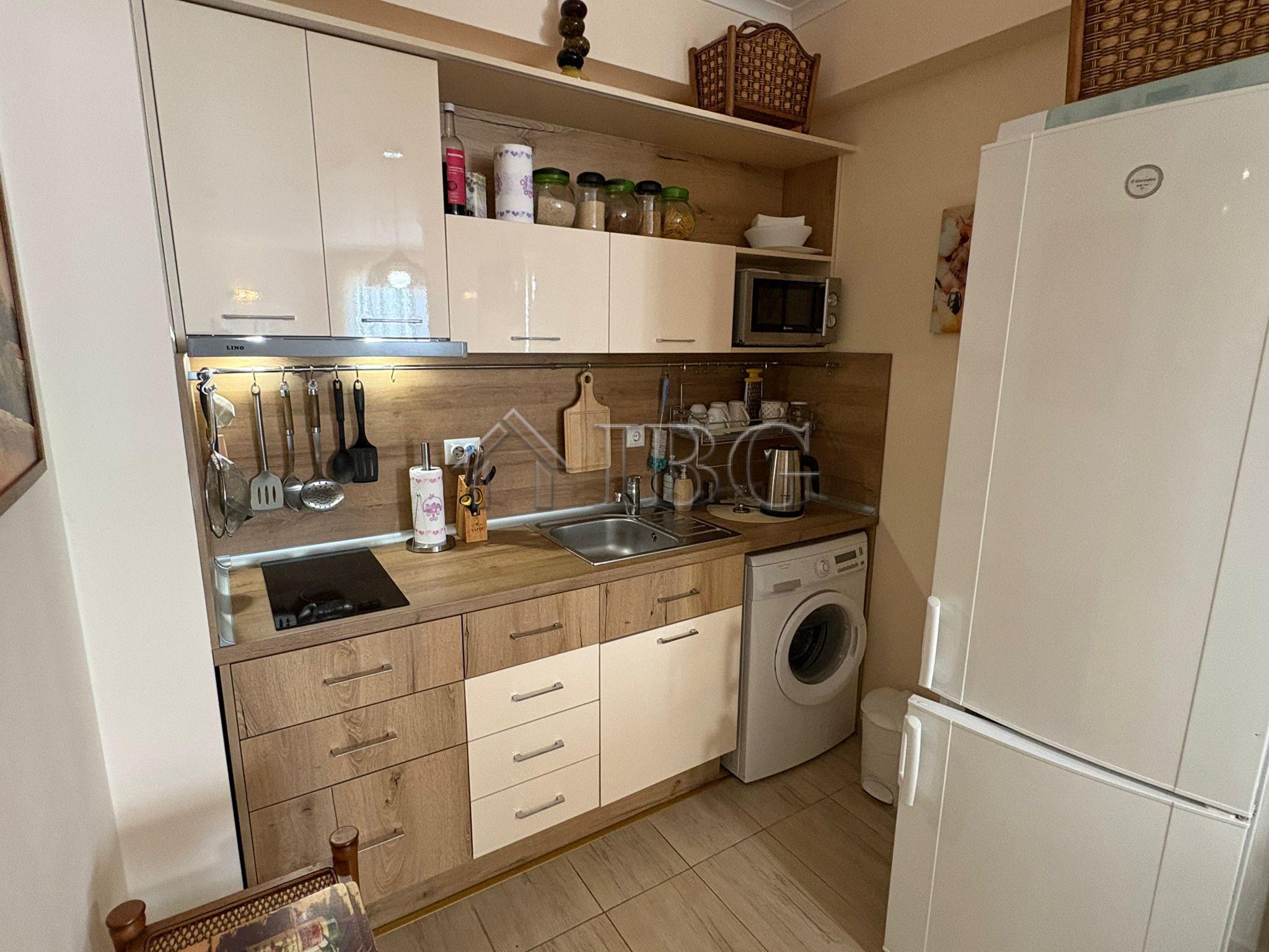 1-Bedroom Apartment for Sale Majestic Beach Resort, Sunny Beach — photo 8 of 25