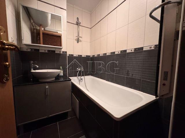 Spacious 1-Bedroom Apartment Vazrazhdane District, Burgas — photo 15 of 19