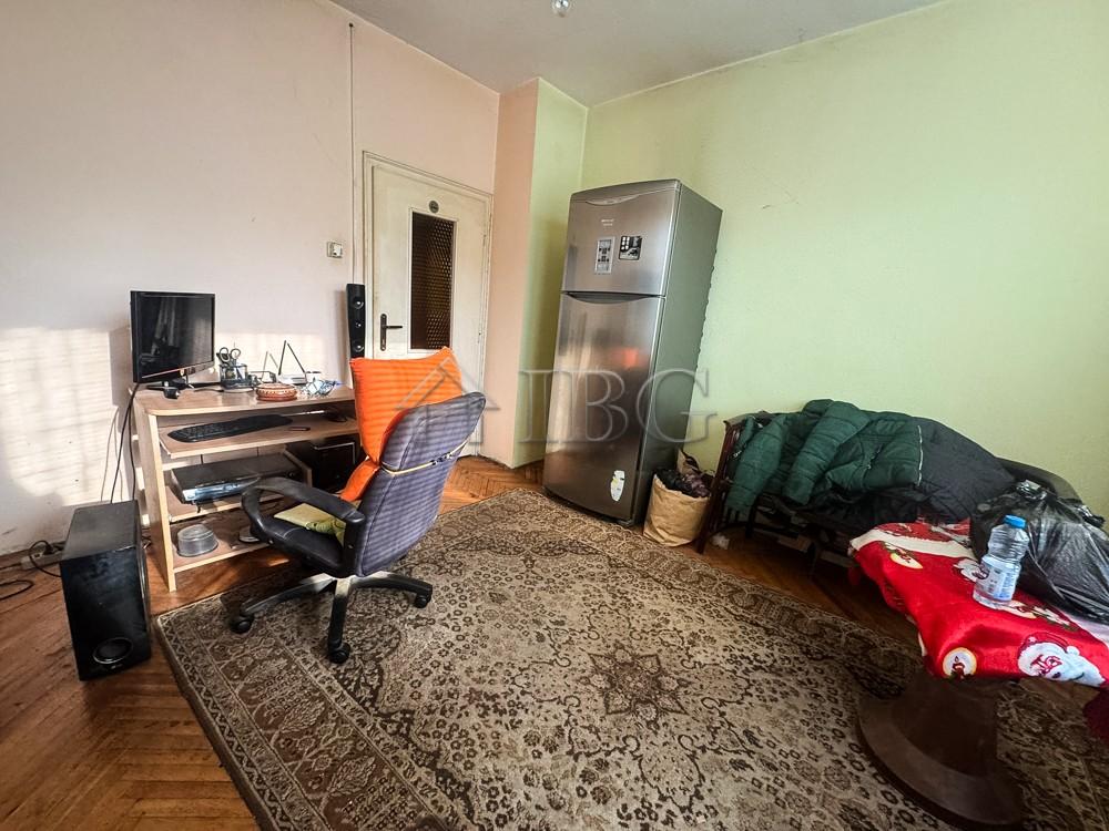 2-Bedroom Apartment in the Heart of Ruse - Excellent Location near Svoboda Square — photo 12 of 14