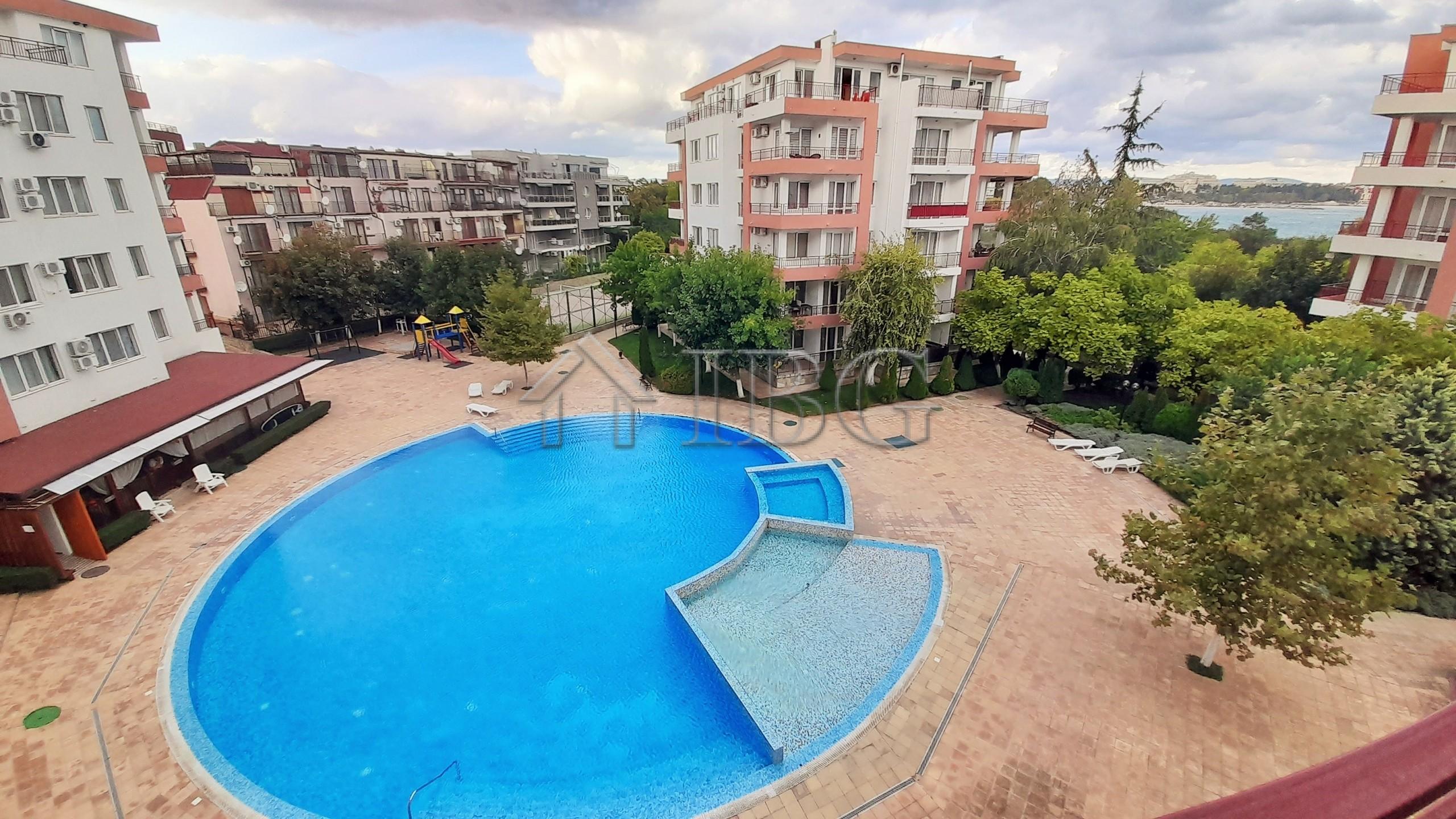 1st line - One Bedroom apartment with Pool and Sea Views, Riviera Fort Beach, Ravda — Ravda