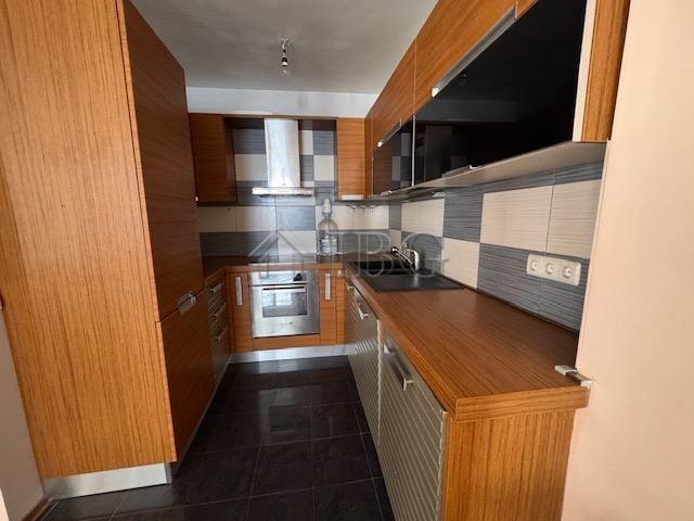 Spacious 1-Bedroom Apartment Vazrazhdane District, Burgas — photo 8 of 19