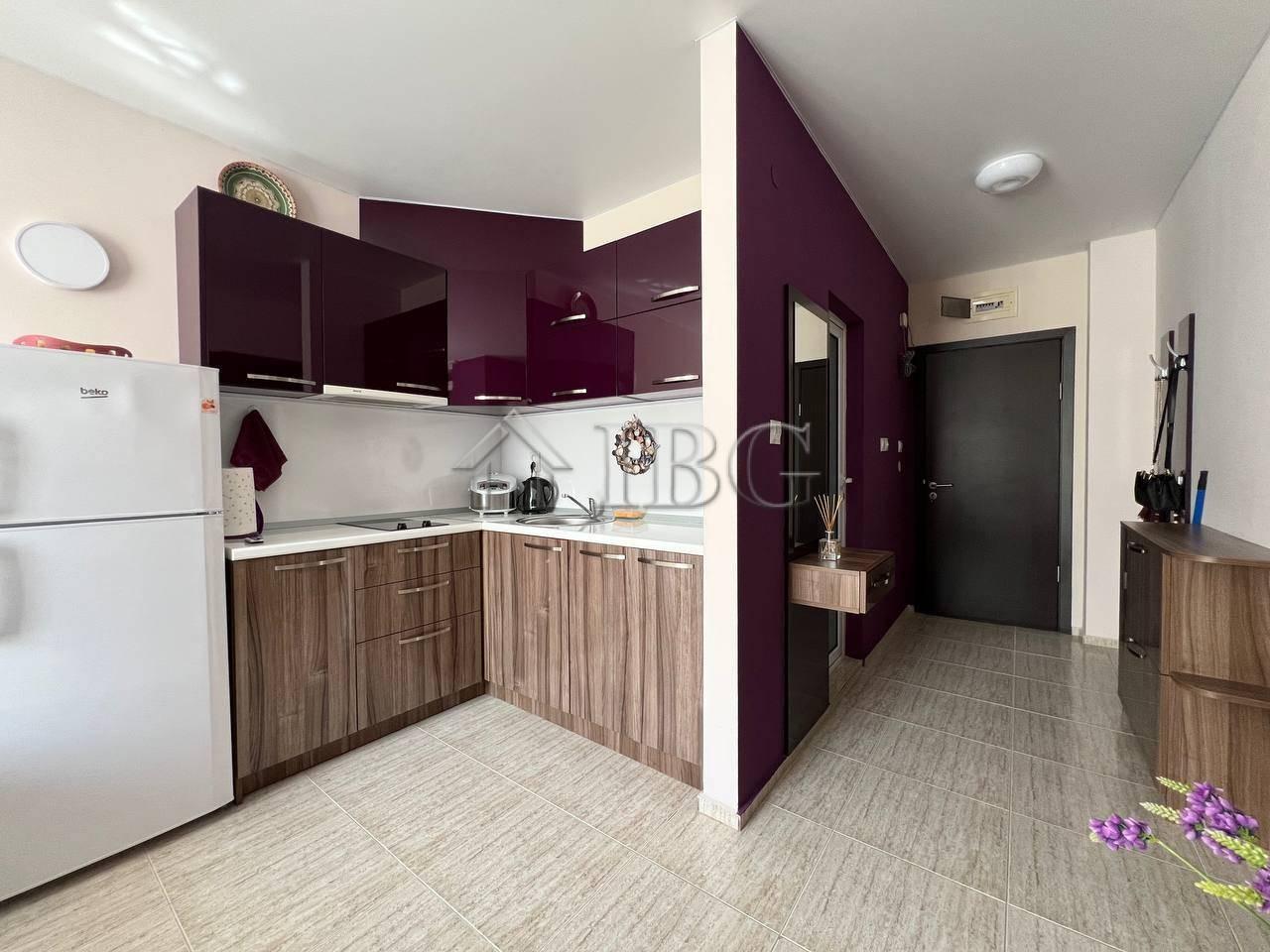 Spacious 1-Bedroom Apartment with Pool View St. Sofia, Sunny Beach 500 m to the Beach — photo 3