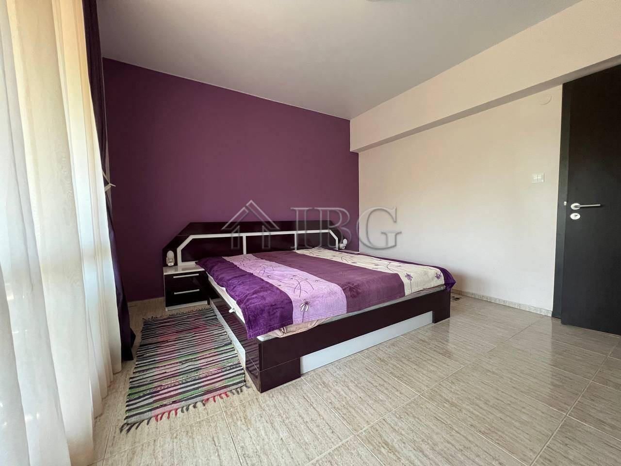 Spacious 1-Bedroom Apartment with Pool View St. Sofia, Sunny Beach 500 m to the Beach — photo 9 of 14