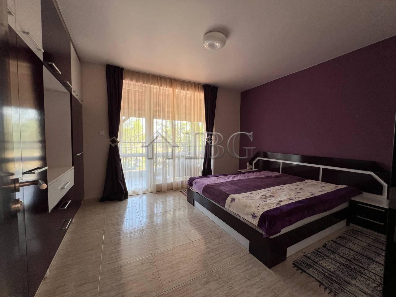 Spacious 1-Bedroom Apartment with Pool View St. Sofia, Sunny Beach 500 m to the Beach — photo 11 of 14