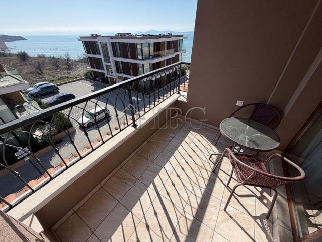 Luxury 1-Bedroom Apartment with Panoramic Sea View Sarafovo — photo 2