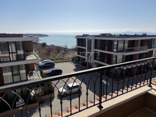 Luxury 1-Bedroom Apartment with Panoramic Sea View Sarafovo — photo 22 of 22
