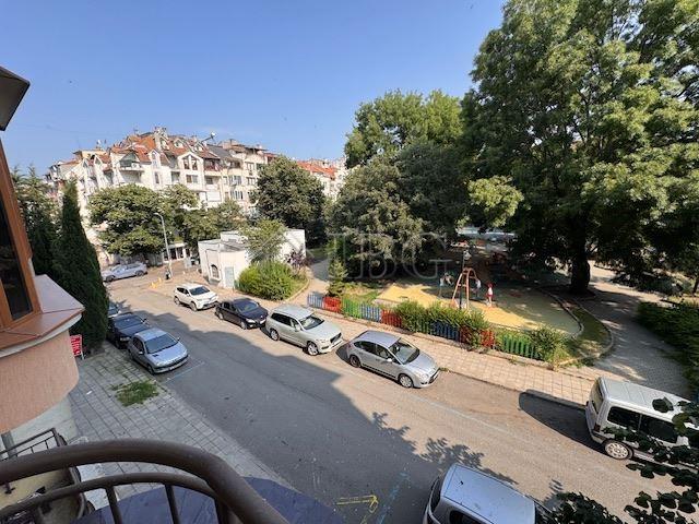 Spacious 1-Bedroom Apartment Vazrazhdane District, Burgas — photo 5