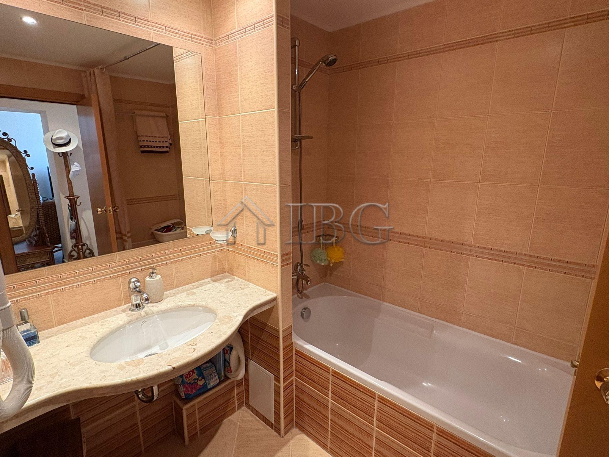1-Bedroom Apartment for Sale Majestic Beach Resort, Sunny Beach — photo 22 of 25