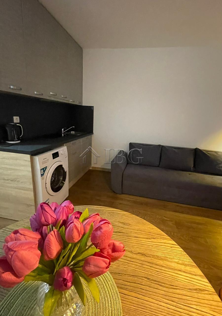 Excellent 43 sq. m. studio with Balcony in Sunny View Central, Sunny Beach — photo 8 of 16
