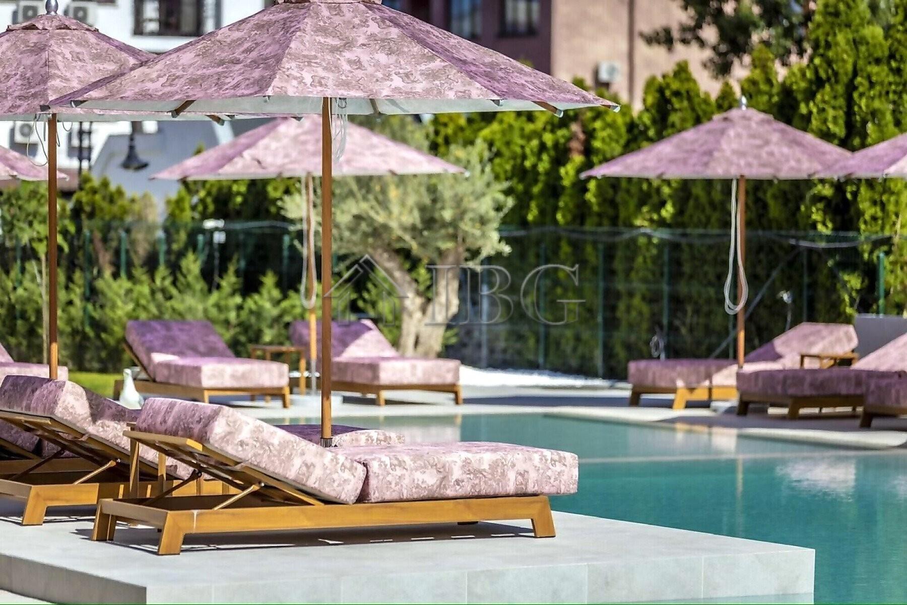 Spacious modern furnished studio with balcony in a New Complex J'adore Secret Garden, Sunny Beach — photo 15 of 20