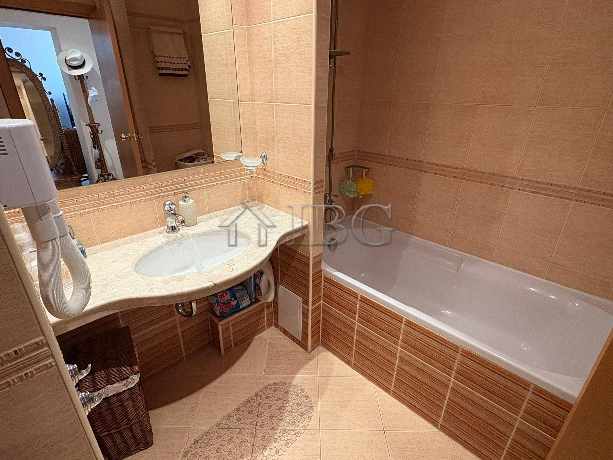 1-Bedroom Apartment for Sale Majestic Beach Resort, Sunny Beach — photo 23 of 25