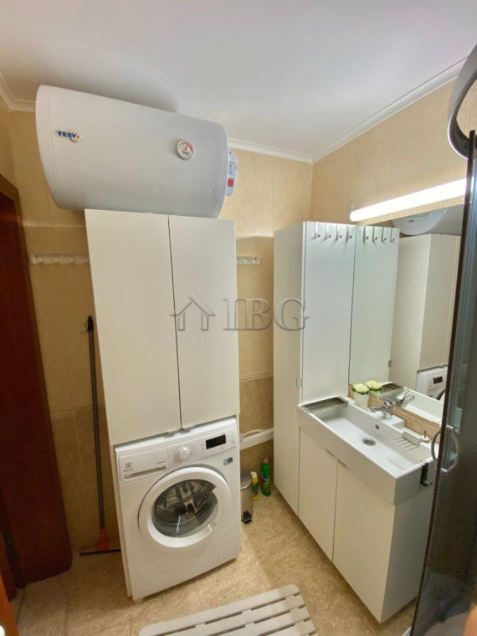 Spacious Apartment with 2 Bedrooms, 1 ½ bathrooms and 17. sq. m. terrace Etara 3, Sveti Vlas — photo 20 of 25