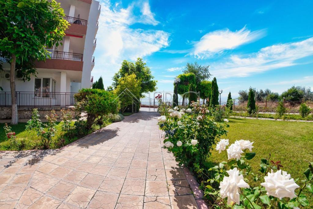 1st line - One Bedroom apartment with Pool and Sea Views, Riviera Fort Beach, Ravda — photo 12 of 21