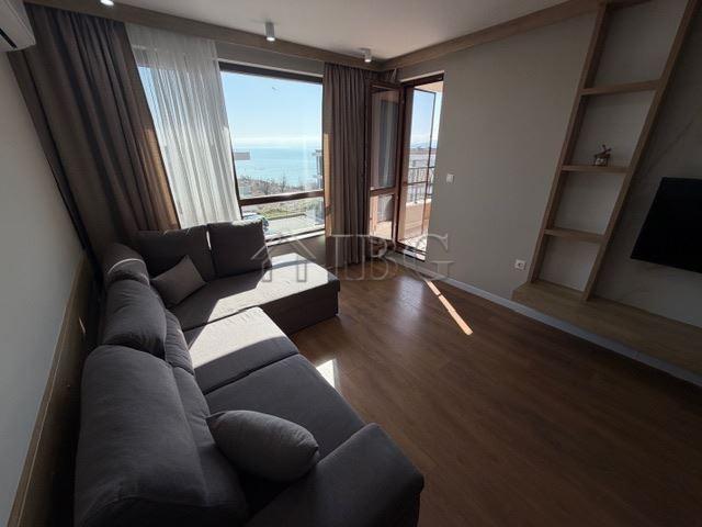 Luxury 1-Bedroom Apartment with Panoramic Sea View Sarafovo — photo 8 of 22