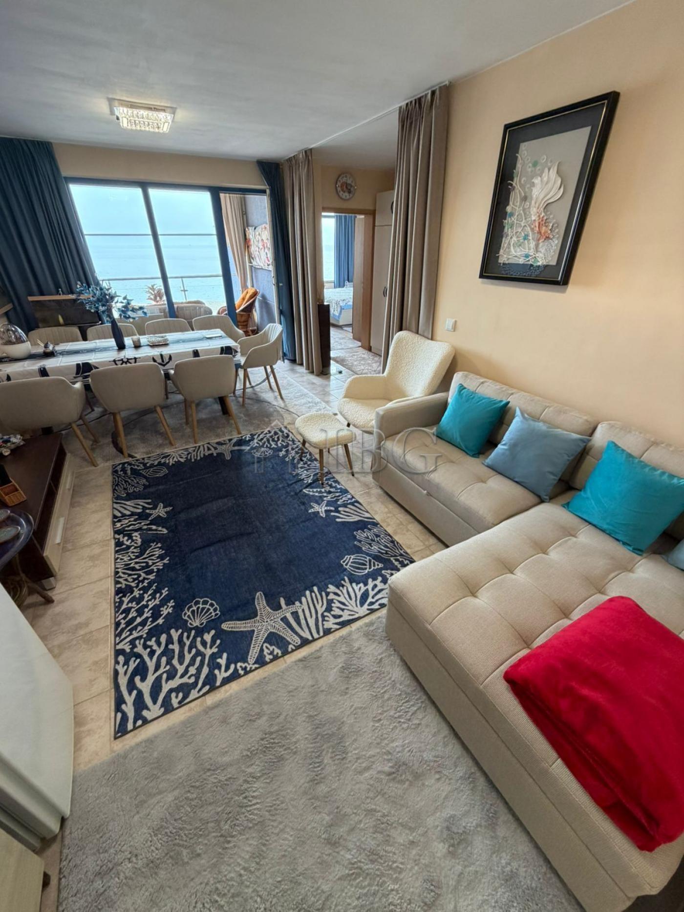 Absolute First Line - On the Sand 1-Bedroom Apartment in Building Summer, Sunny Beach — photo 5
