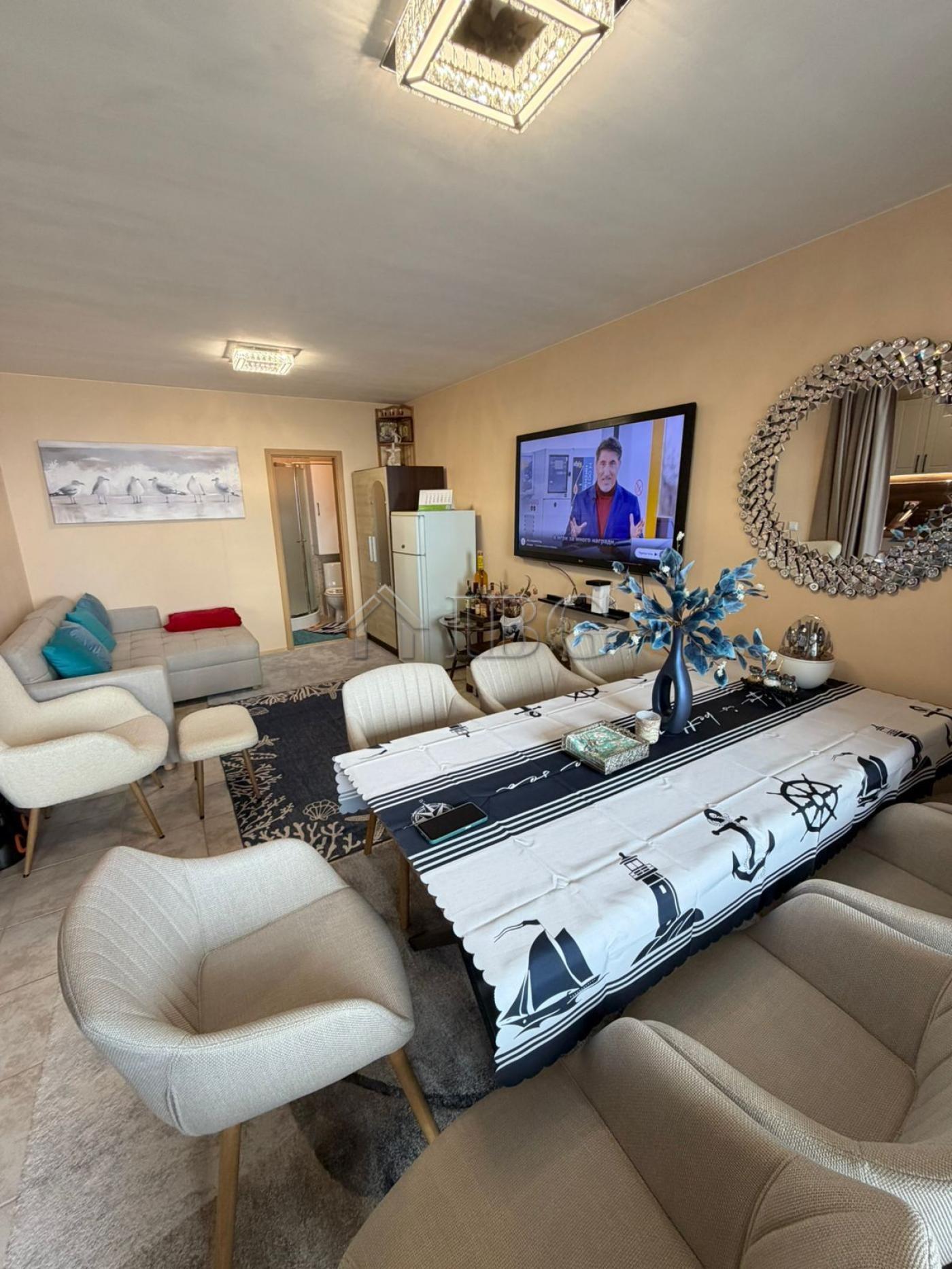 Absolute First Line - On the Sand 1-Bedroom Apartment in Building Summer, Sunny Beach — photo 11 of 19