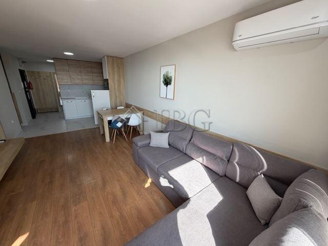 Luxury 1-Bedroom Apartment with Panoramic Sea View Sarafovo — photo 9 of 22