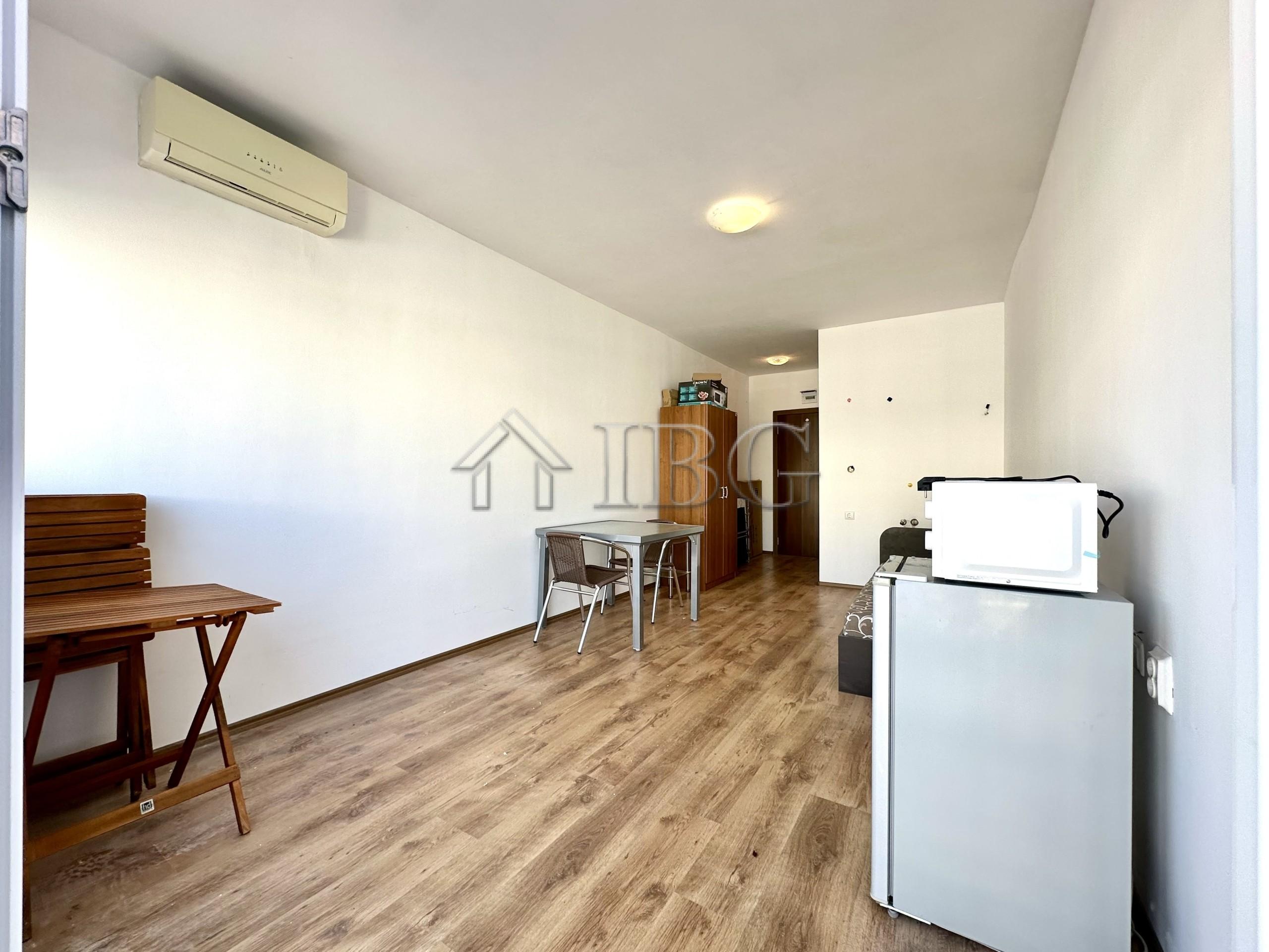 Studio with Balcony Gerber 4, Sunny Beach — photo 4 of 13