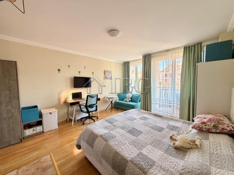 Bright studio with balcony in Melia Resort 6, Nessebar, 5 min to the beach — photo 10 of 16