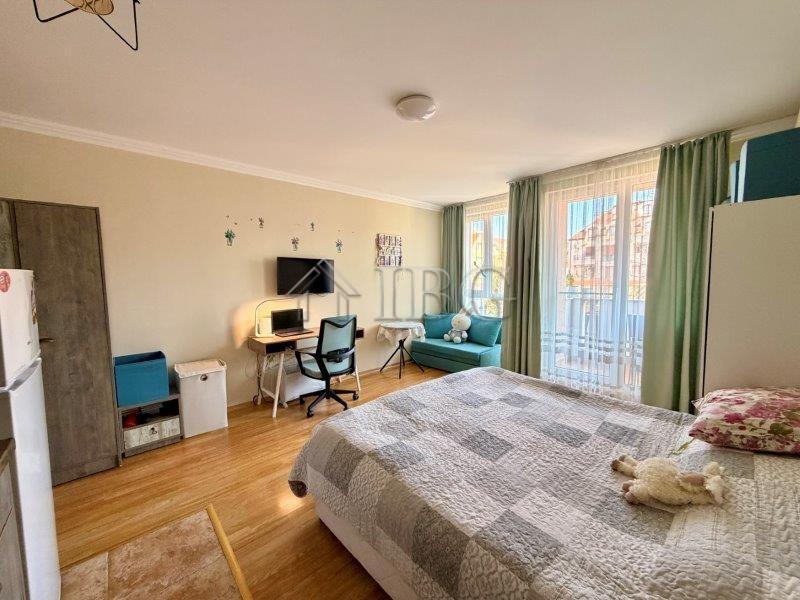 Bright studio with balcony in Melia Resort 6, Nessebar, 5 min to the beach — photo 3