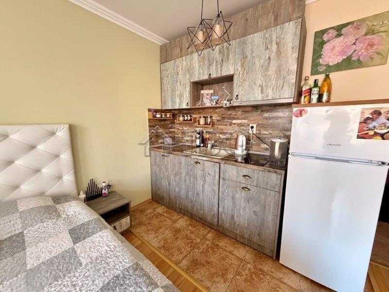 Bright studio with balcony in Melia Resort 6, Nessebar, 5 min to the beach — photo 11 of 16