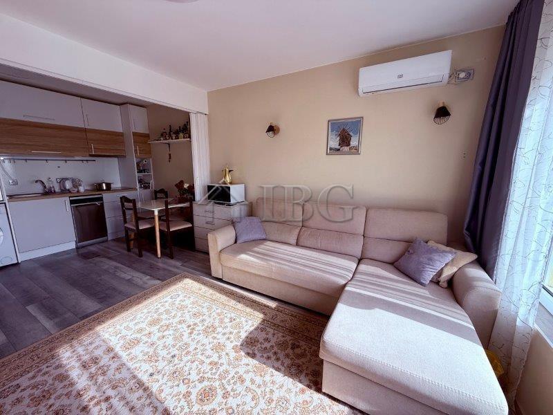 Sea View One-Bedroom Apartment in Orange 3, Sveti Vlas — photo 4 of 25