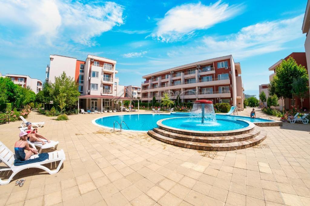 Furnished 1-Bedroom Apartment in Nessebar Fort Club, Sunny Beach — photo 13 of 20