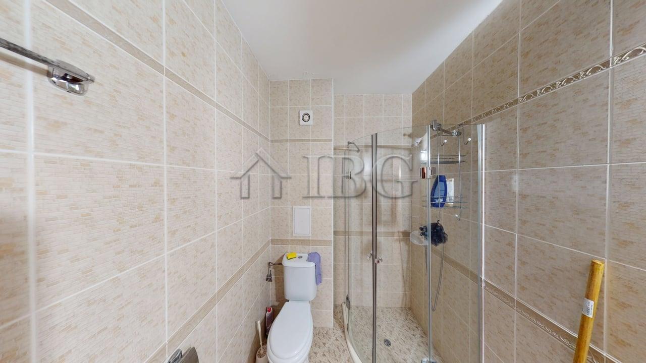 Studio with balcony and exit to the green yard in Royal Dreams, Sunny Beach — photo 9 of 13