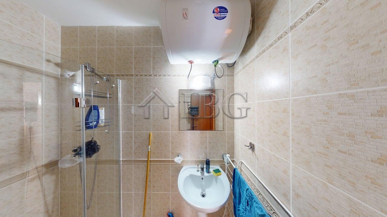Studio with balcony and exit to the green yard in Royal Dreams, Sunny Beach — photo 10 of 13