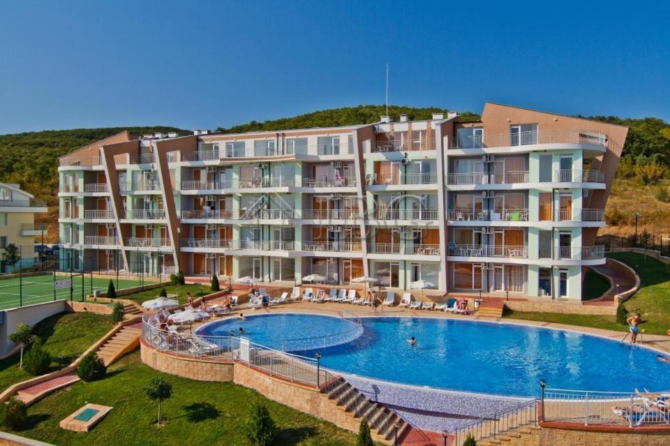 Spacious 2-Bedroom Apartment Sunset Kosharitsa, Kosharitsa — Kosharitsa