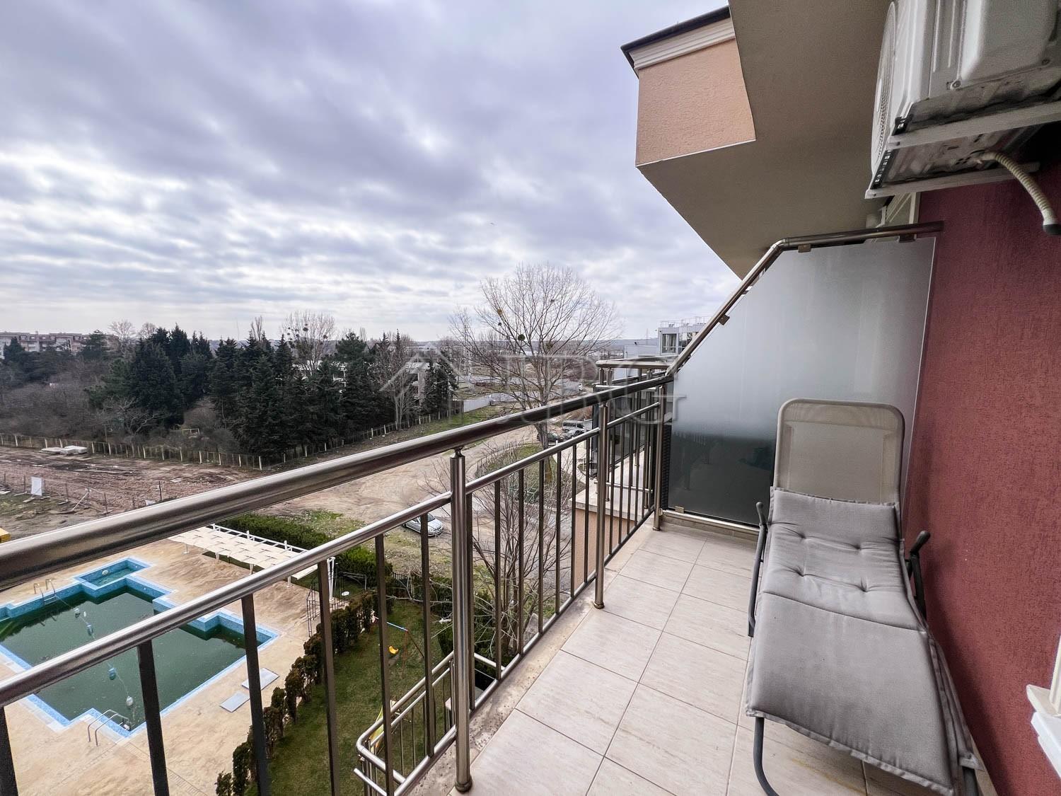 Duplex 1-Bedroom Apartment with Pool View VIP Vision, Sunny Beach — photo 23 of 25