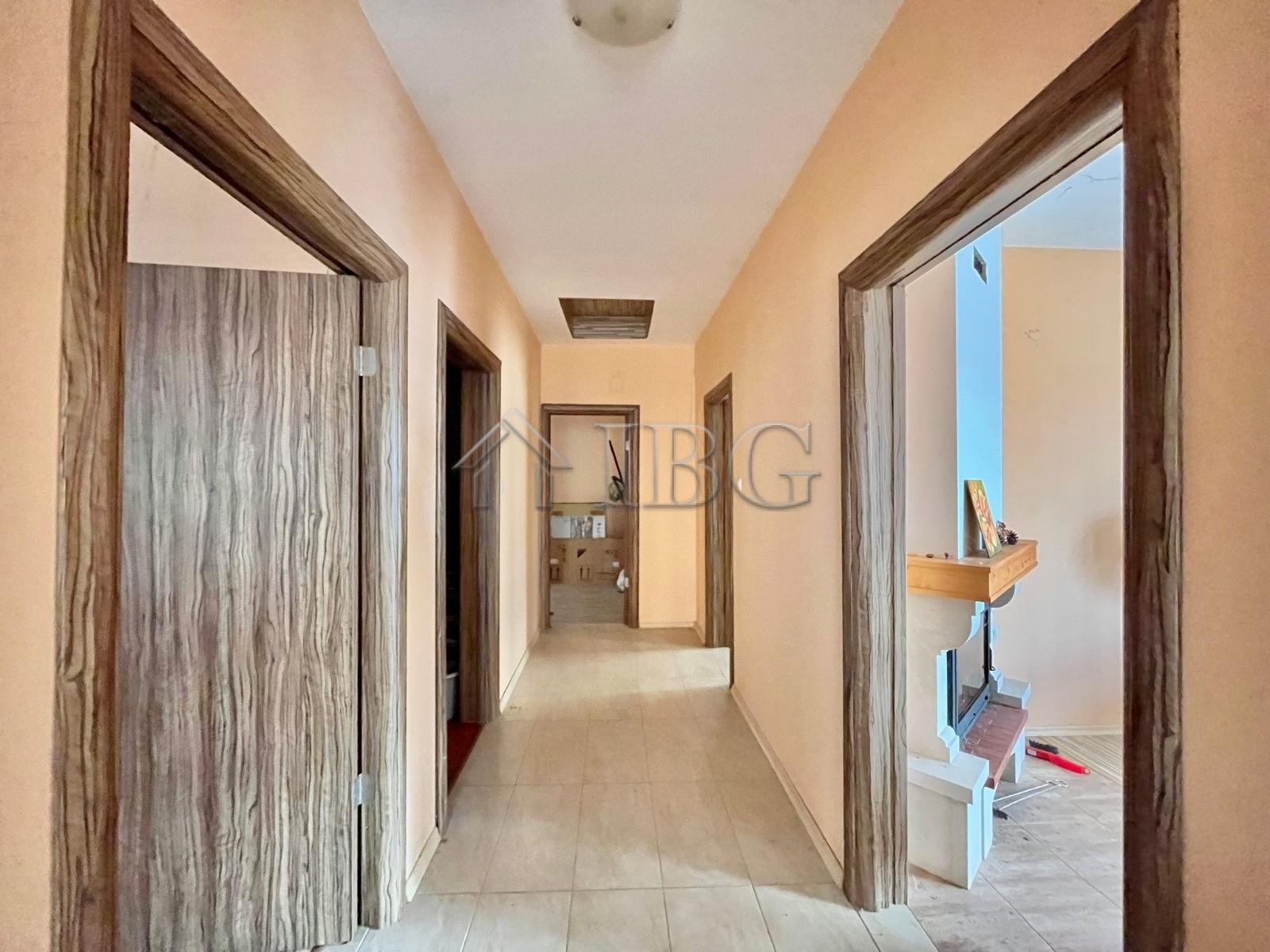 Detached House with Pool, No Maintenance Fee Goritsa Village — photo 8 of 18