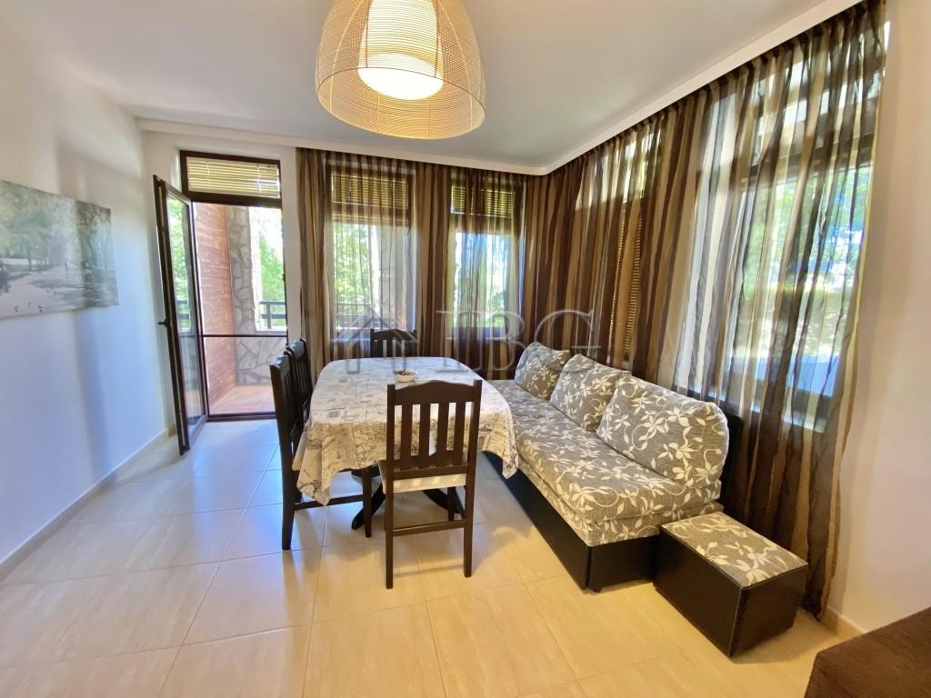 Spacious Apartment with 2 Bedrooms, 1 ½ bathrooms and 17. sq. m. terrace Etara 3, Sveti Vlas — photo 4 of 25