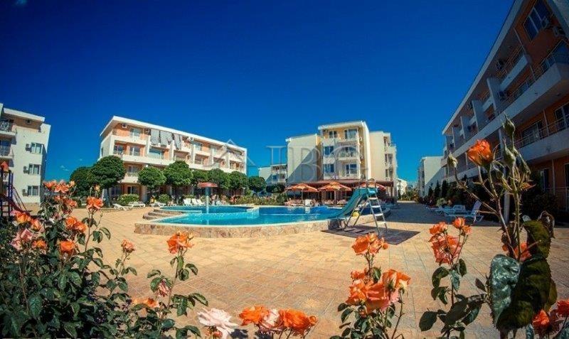 Furnished Studio with balcony and Park view in Nessebar Fort Club, Sunny Beach — photo 13 of 15